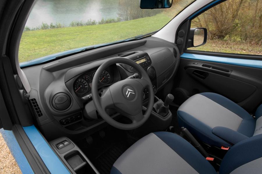  Citroen Nemo Combi 2009 года  (фото 15 из 16)